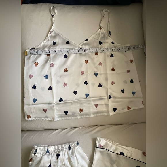 NWOT Boutique Satin Feel Pajamas Pant Set White With Hearts Print design. Size L - Picture 4 of 9